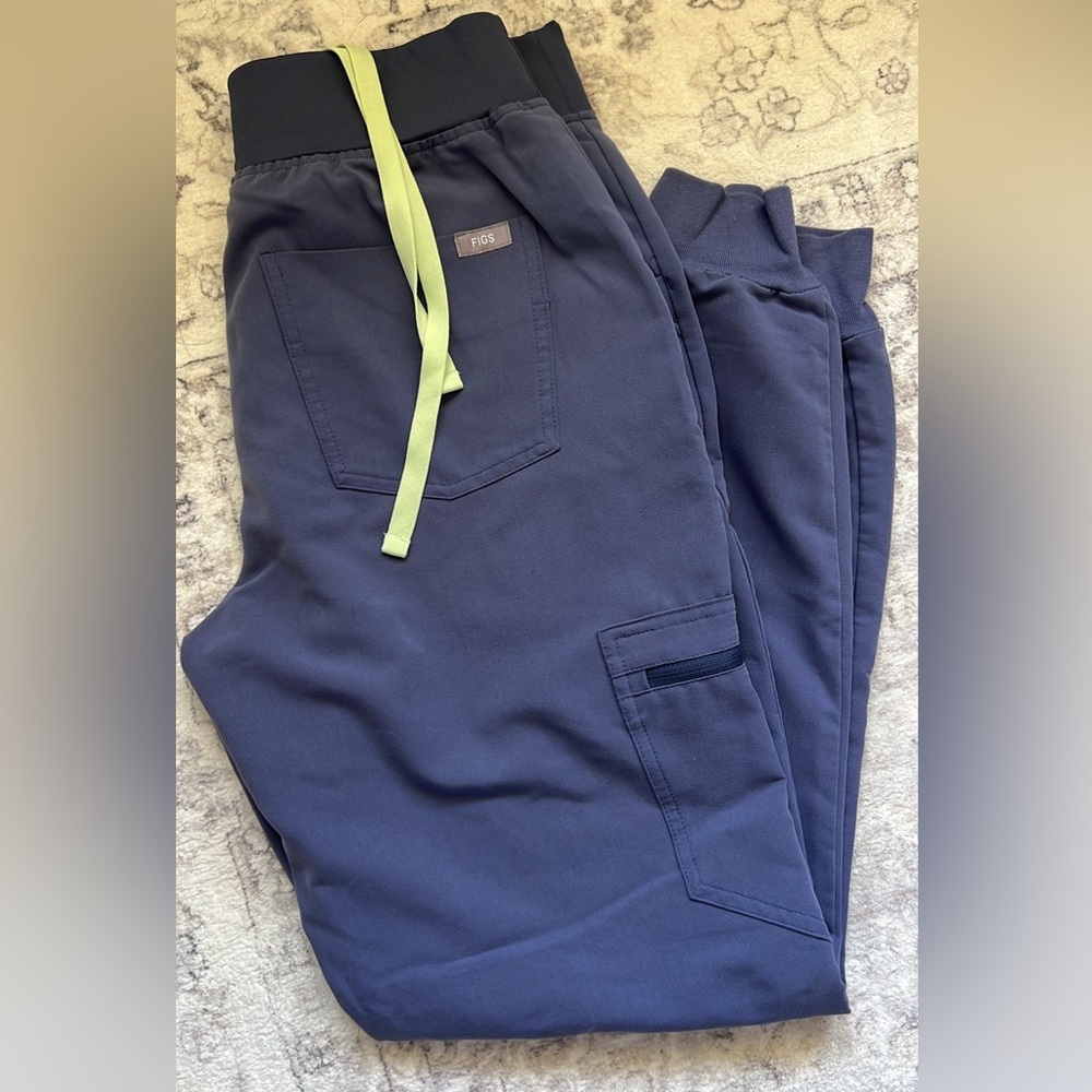 NWOT Figs Scrub Jogger Pants